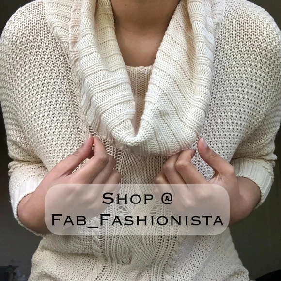 Knit Oversized Sweater Express size Small - Picture 10 of 17